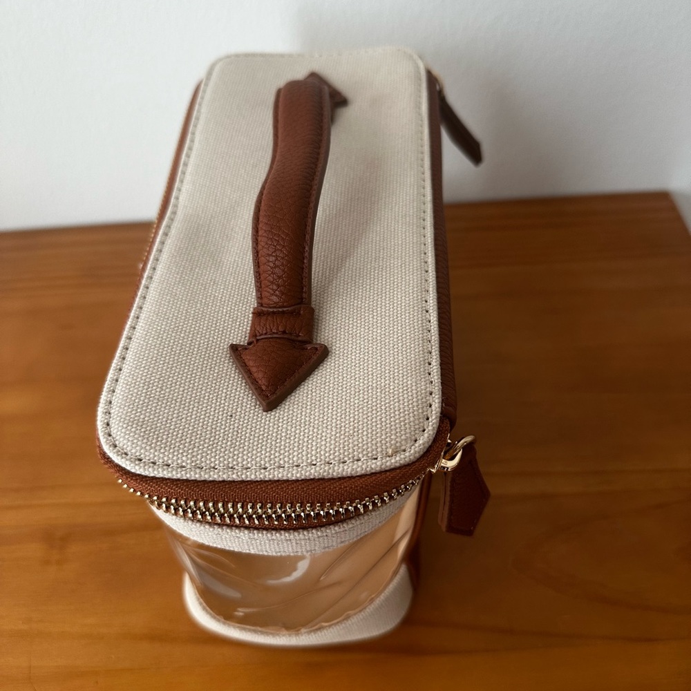 Henny + Lev The Max Makeup Trunk Bag Cream and Brown One Size - Picture 7 of 9